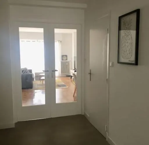 Large Flat Terrace Sea View, Promenade Des Nice