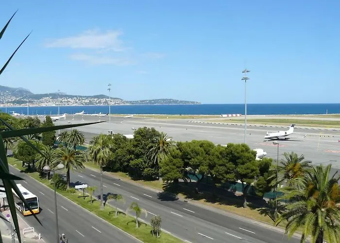 Large Flat Terrace Sea View, Promenade Des